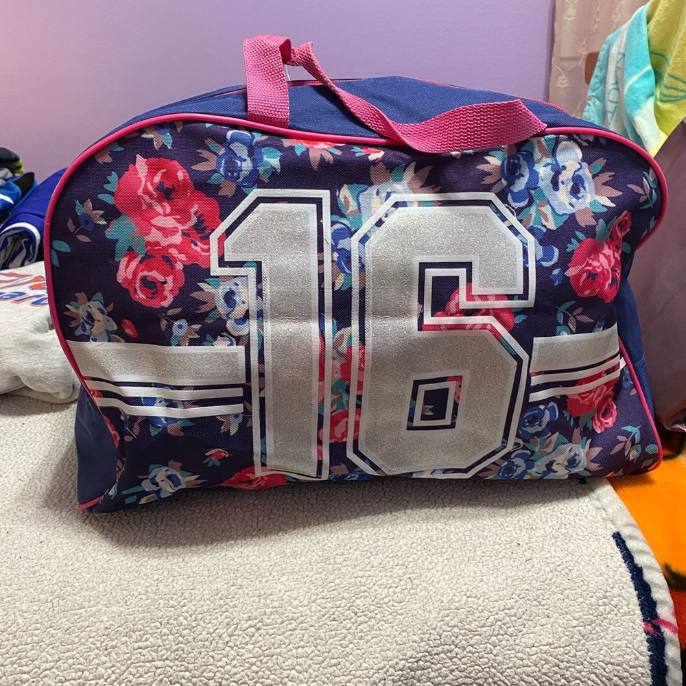 🔥3 for $20🔥"16" Duffle Bag